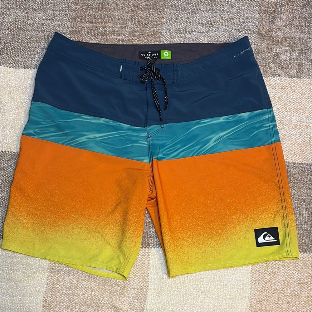 Quiksilver Blue and Orange Gradient Board Shorts Quick-Drying